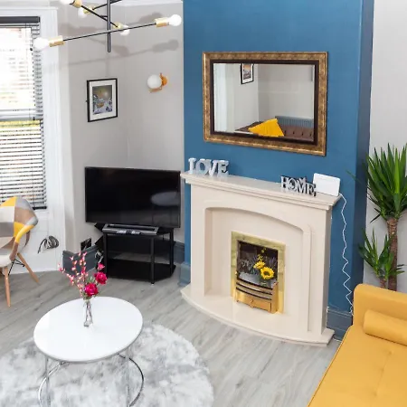 Pass The Keys Amazing, Newly Renovated 5bedroom House Sleeps 10 スカーバラ