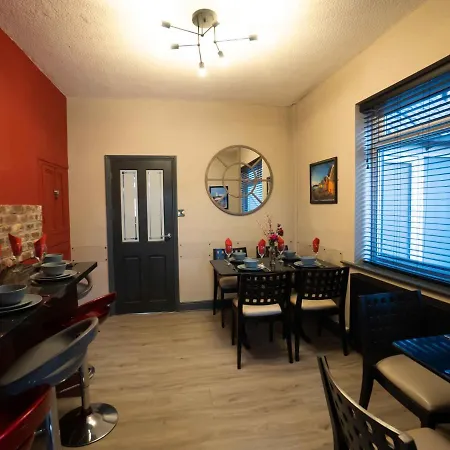 Holiday home Pass The Keys Amazing, Newly Renovated 5bedroom House Sleeps 10 Scarborough