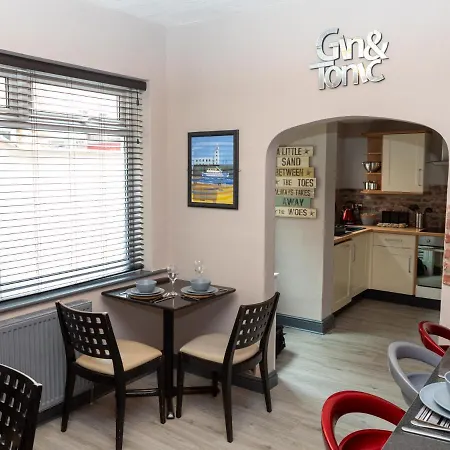 Pass The Keys Amazing, Newly Renovated 5bedroom House Sleeps 10